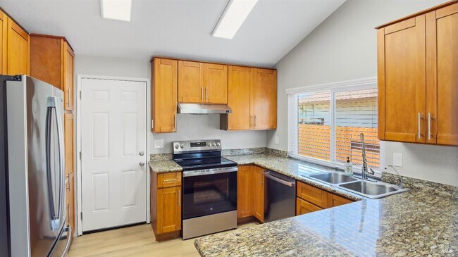 Building Photo - 340 Mokelumne Dr