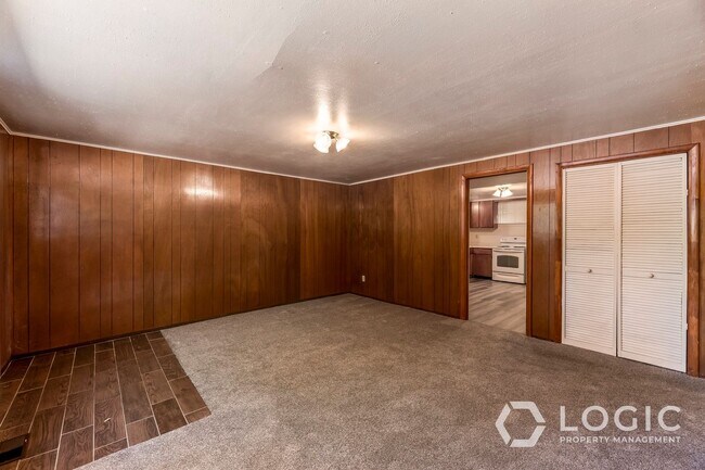 Building Photo - 3151 Quincy Ave