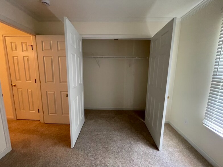 Building Photo - 1007 Loganberry Ct