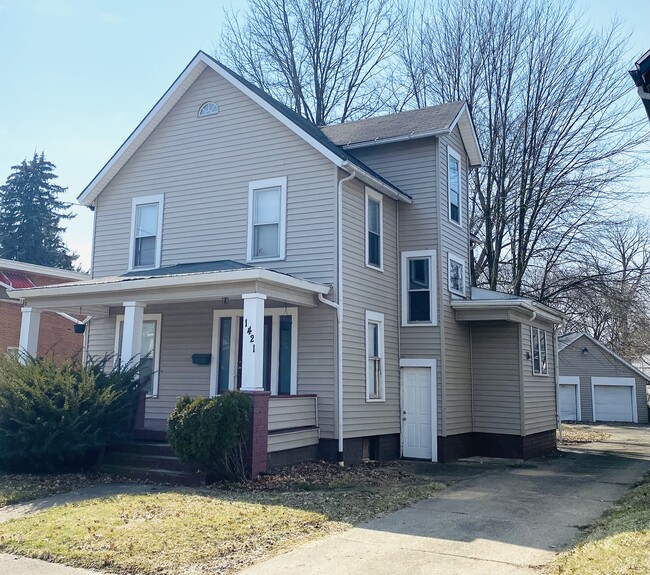 Building Photo - 1421 Piper Ct NW