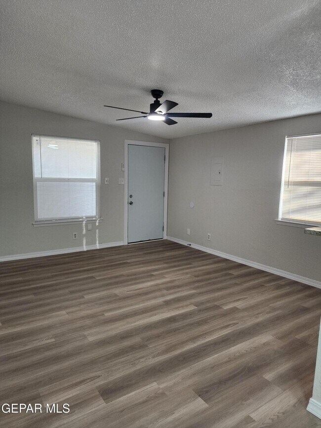 Building Photo - 10017 Caribou Dr