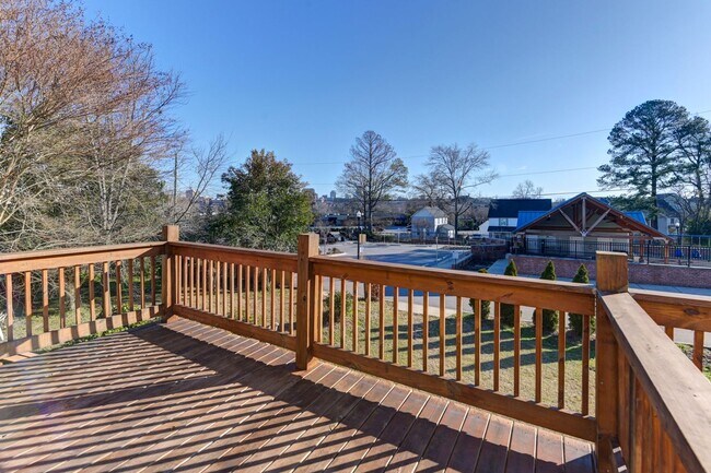 Building Photo - 203 Oliver St