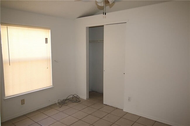 Building Photo - 6027 Bridalveil Dr