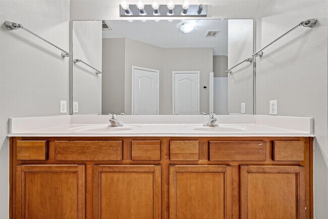 Building Photo - 5403 Canyon Hollow Dr