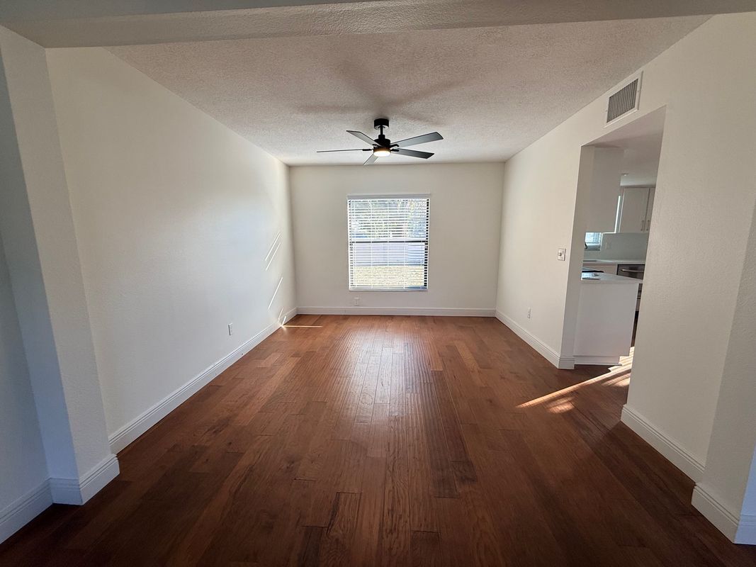 Building Photo - 4416 Summer Oak Dr