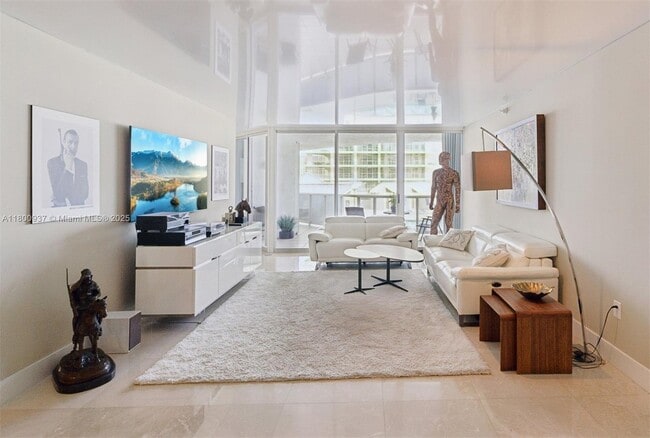 Building Photo - 16711 Collins Ave