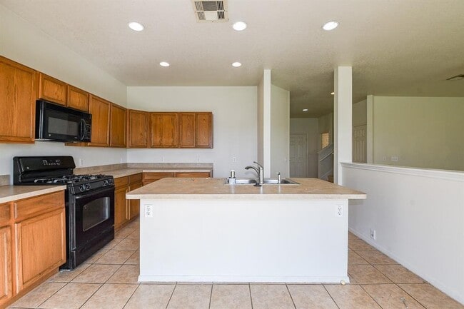 Building Photo - 3043 Feather Green Trail