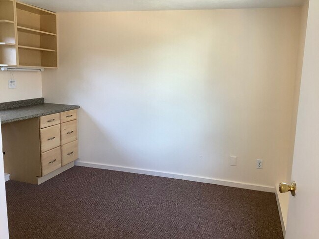 Building Photo - Boutique Studio with Beautiful Views in Bodega Bay