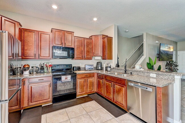 Building Photo - 12910 Utopia Gdns Wy