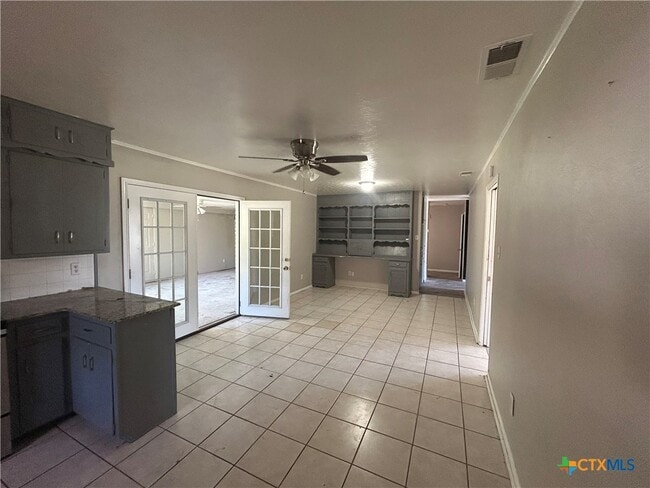 Building Photo - 1302 Cedar Dr