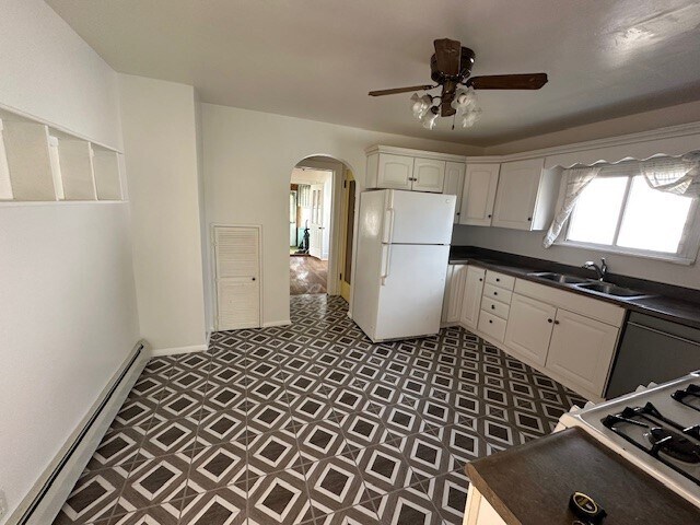 Building Photo - 9 S Seward Ave