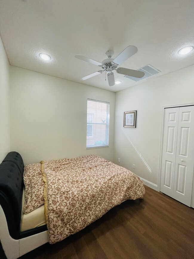 Building Photo - 5536 Burlwood Dr