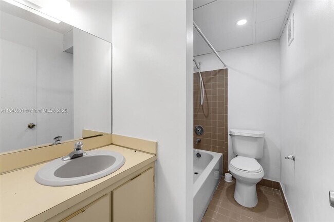 Building Photo - 6911 SW 129th Ave