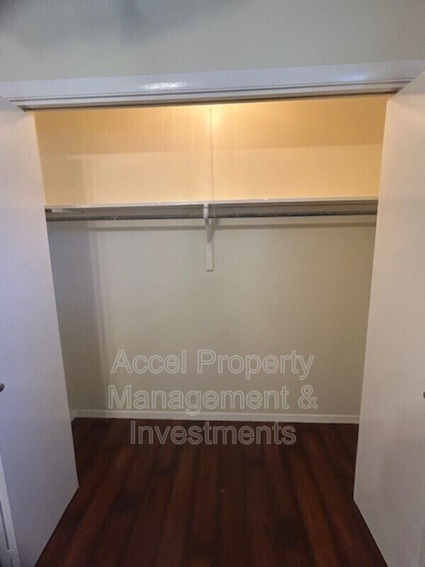 Building Photo - 1416 Grovewood Dr