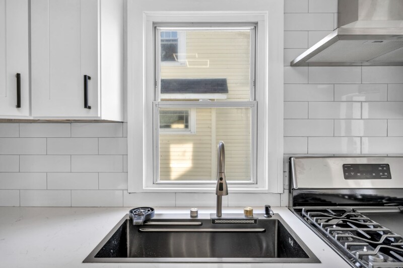 Building Photo - 1927 Hamilton Ave