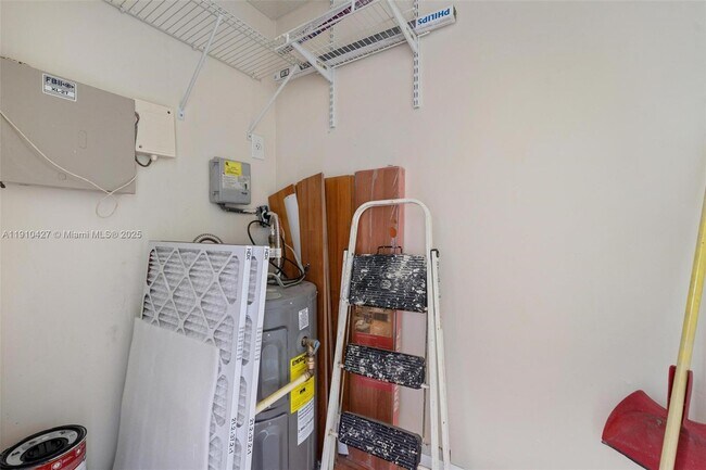 Building Photo - 800 SW 131st Ave