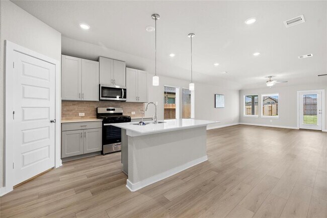 Building Photo - 6246 Brazos Trl Dr