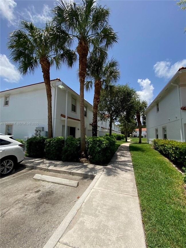 Building Photo - 22159 Majestic Woods Way