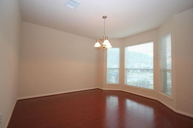Building Photo - 3119 Myrtle Ranch Dr
