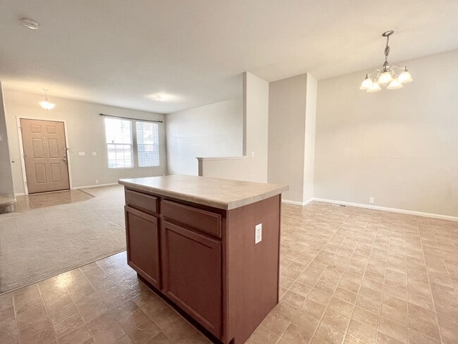 Building Photo - Spacious 2 Bed/2/5 Bath Townhome at The Bluffs at Spring Creek