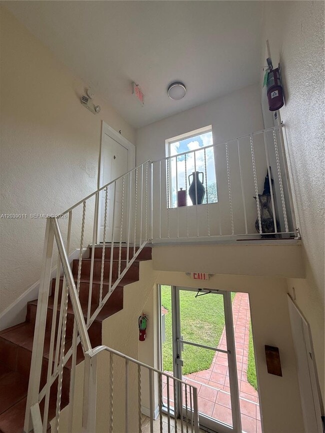 Building Photo - 426 NE 77th Street Rd