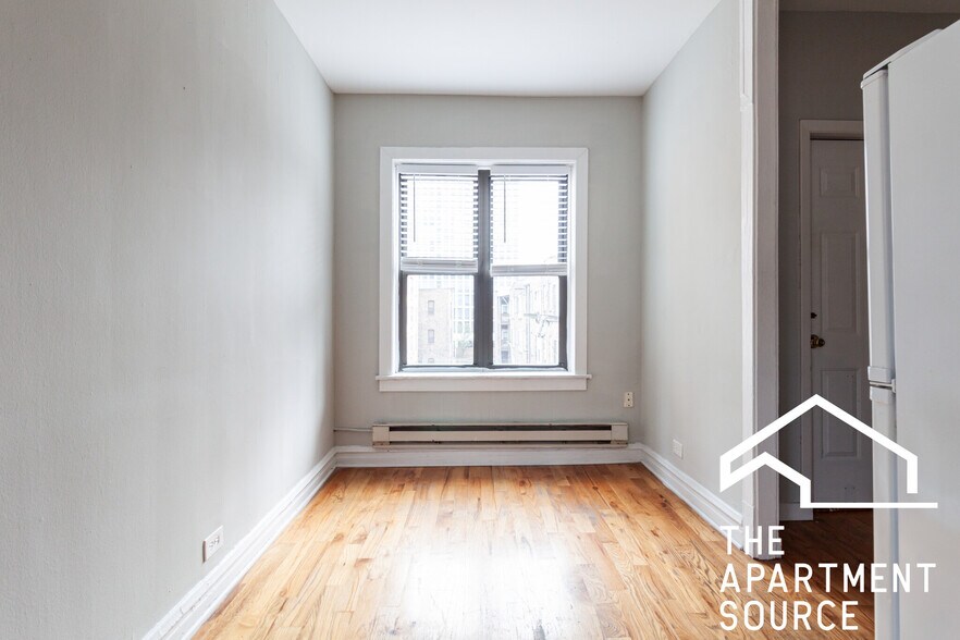 Building Photo - 3721 N Pine Grove Ave