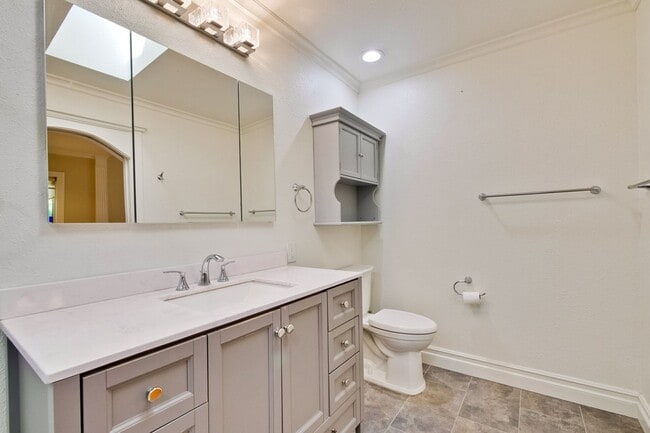 Building Photo - Turnkey Home with Natural Light & Upgrades...