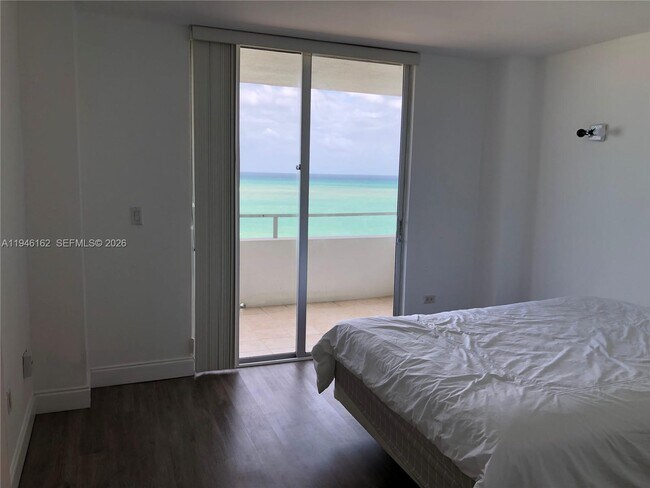 Building Photo - 5555 Collins Ave