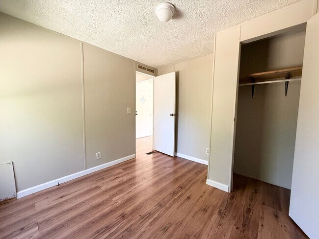 Building Photo - 7268-A Old Tuckaleechee Road Townsend, TN 37882