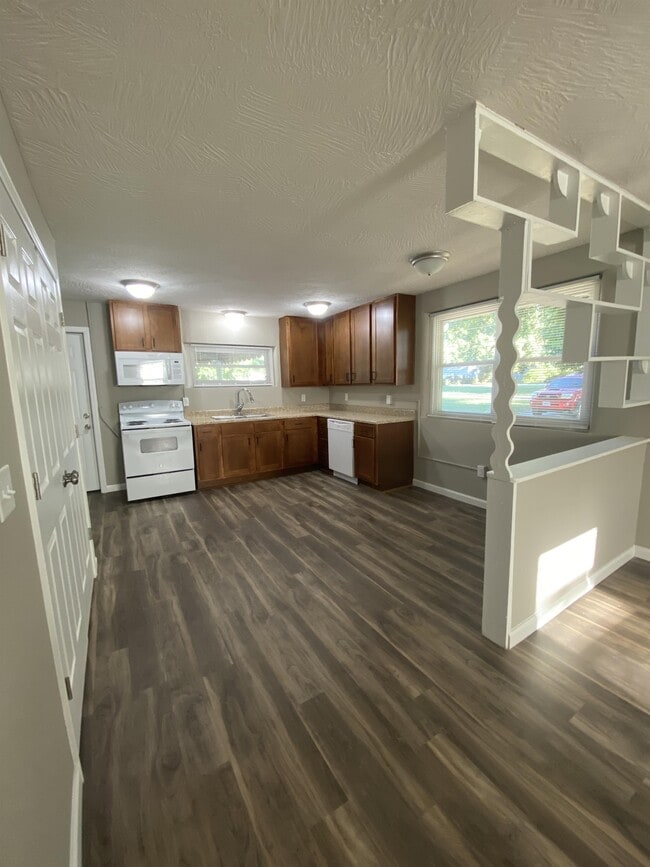 Building Photo - 1628 W Scott St