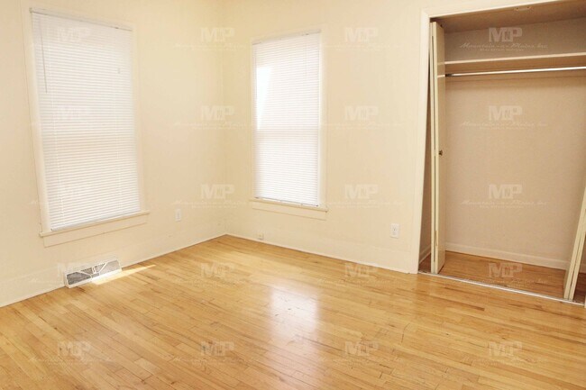 Building Photo - 644 S Meldrum St