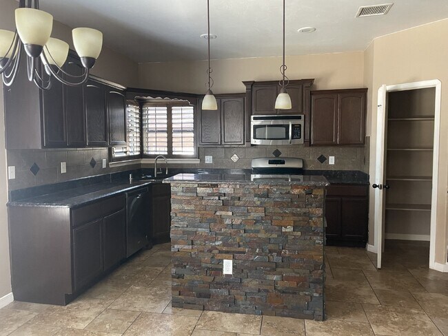 Building Photo - 3132 Tunnel Point Way