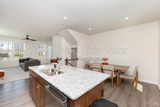 Building Photo - 14 Wentworth Ln