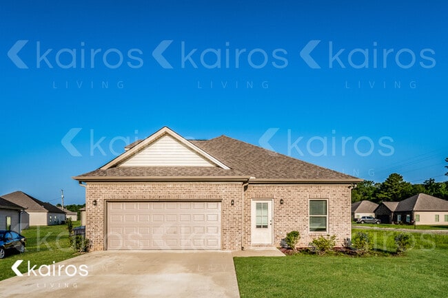 Building Photo - 636 White Oak Cir