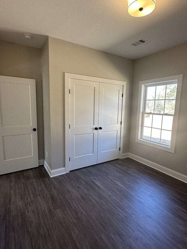 Building Photo - 205 Cunningham Dr