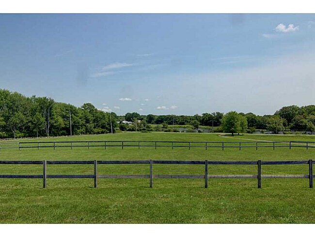 Building Photo - 43 Serpentine Rd