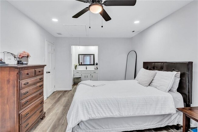 Building Photo - 175 Hunters Glen