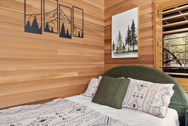 Building Photo - 70335 Sword Fern