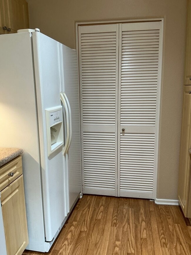 Building Photo - For Lease ~ 1 Bedroom 1 Bath 4th Floor Watermarke Condo in Irvine