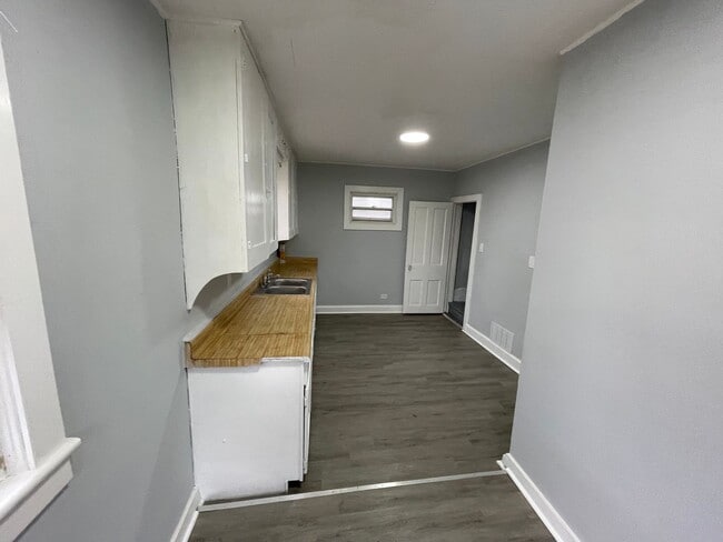 Building Photo - SECTION 8 & EDEN ACCEPTED!! Newly Renovated Spacious 2BR Home!