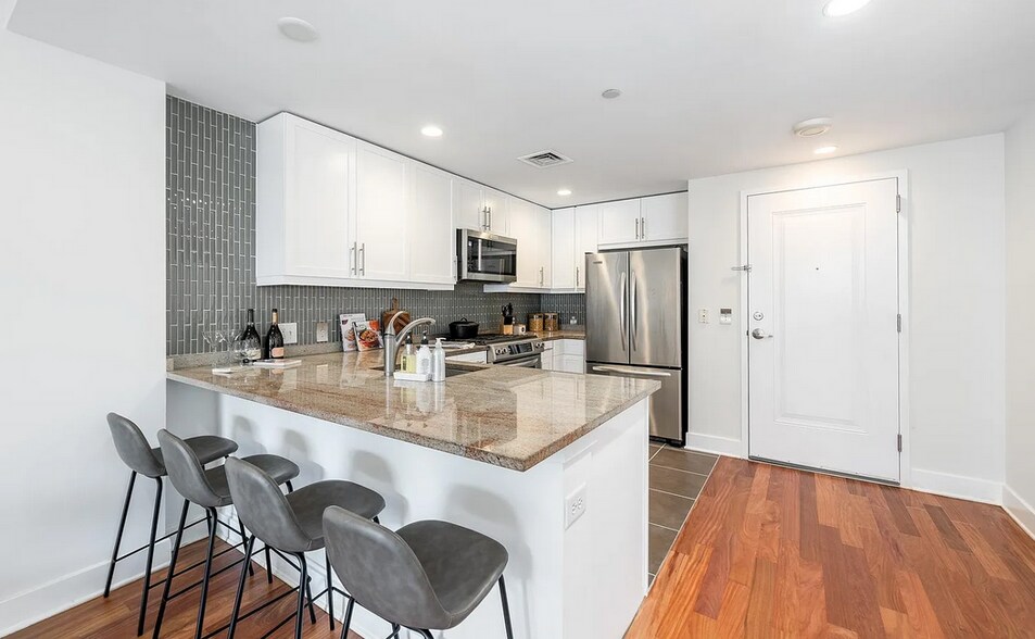 Building Photo - 1322 18th St