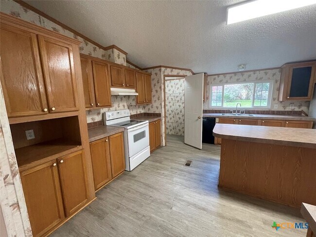 Building Photo - 1201 Island View Dr