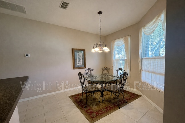 Building Photo - 6040 Sandhill Ridge Dr