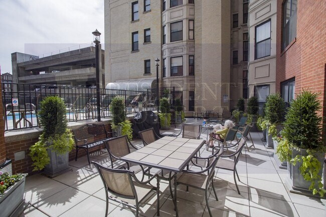 Building Photo - 389 Commonwealth Ave