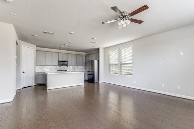 Building Photo - 9455 Towne Lake Pkwy
