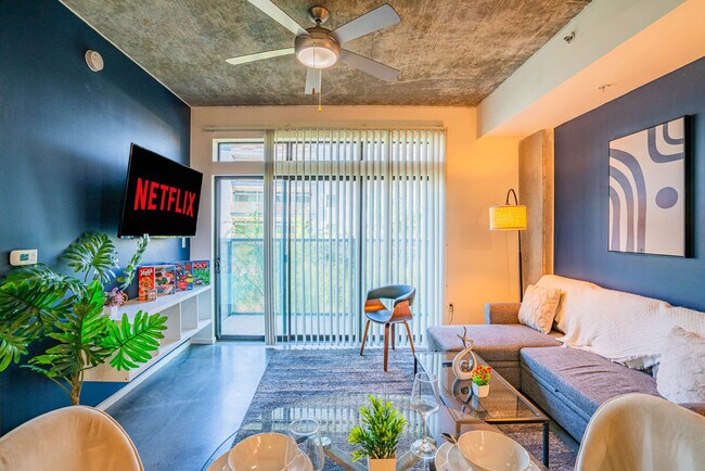 Building Photo - 913 N 3rd St