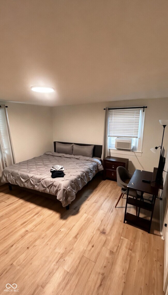 Building Photo - 3851 Broadway St