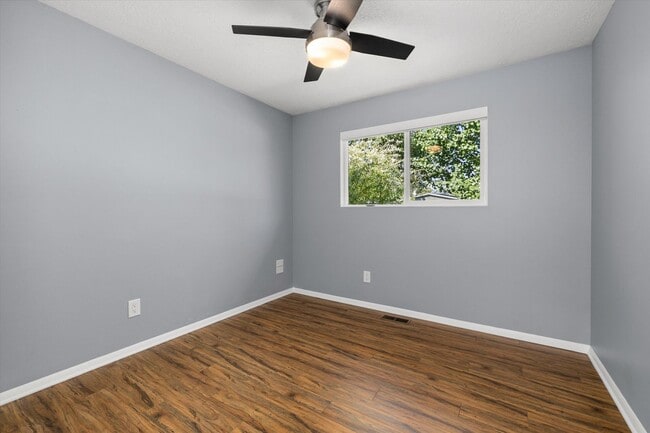Building Photo - 3 Bed + Bonus in West Boise!