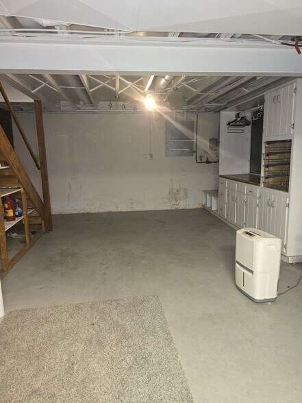BasementBase - 176 Primrose Dr