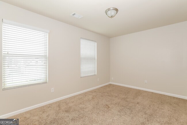 Building Photo - 694 Independence Ave